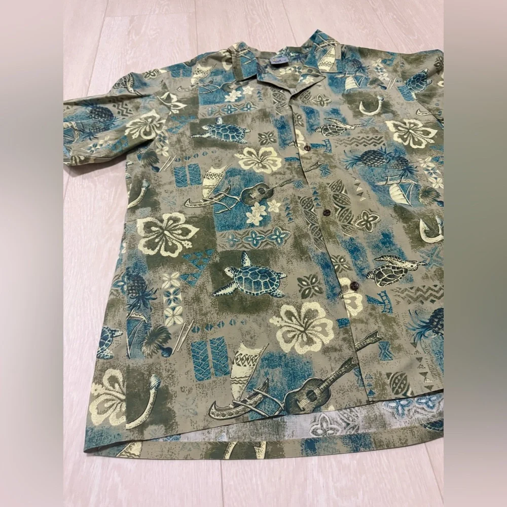 ✨ Royal Creations Green Turtle Ukulele Plumeria Hawaiian Shirt - Picture 2 of 8